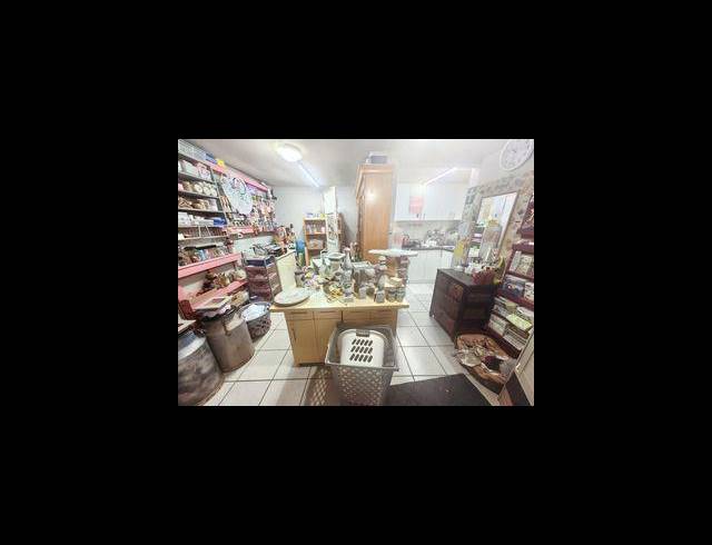 5 BEDROOM HOUSE FOR SALE IN CHURCHILL ESTATE